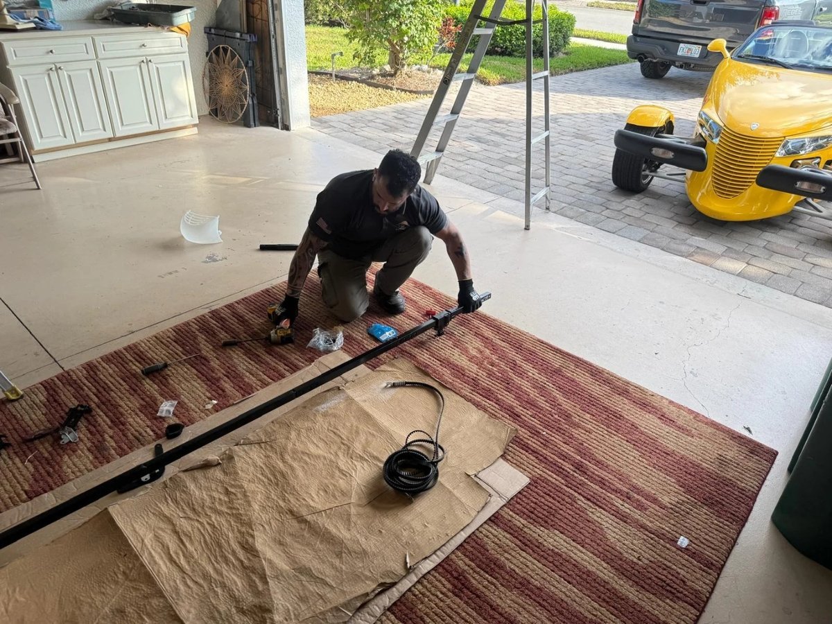 Garage door repair work, gallery photo 7